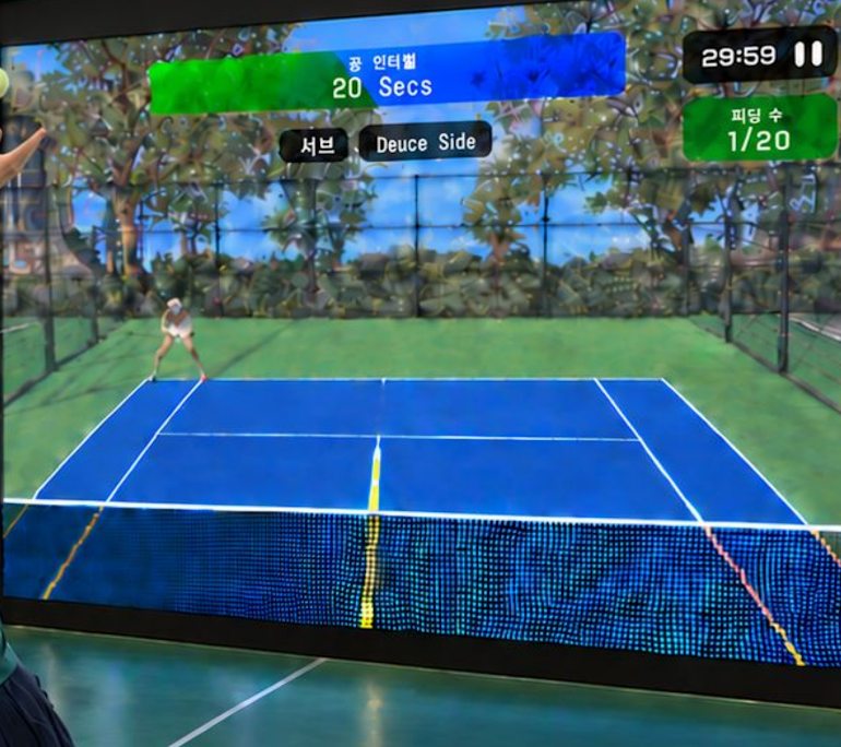 Live play display on the Raxion screen
